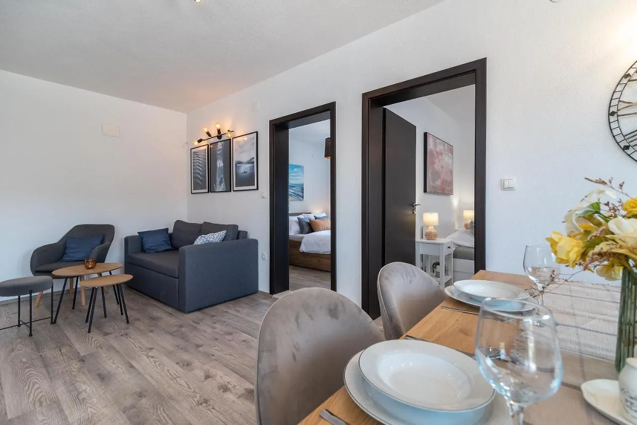 Beach Apartman Marela Slatine 0*,