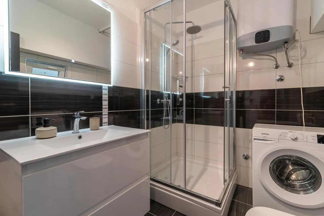 Beach Apartman Marela Slatine Apartment