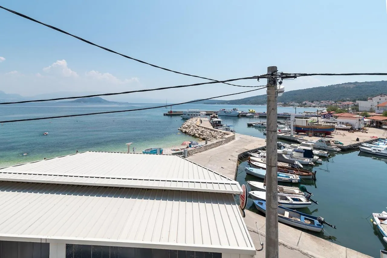 Beach Apartman Marela Slatine Apartment